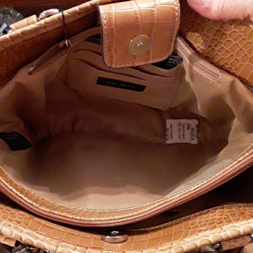 Nine West purse - Picture 5 of 8